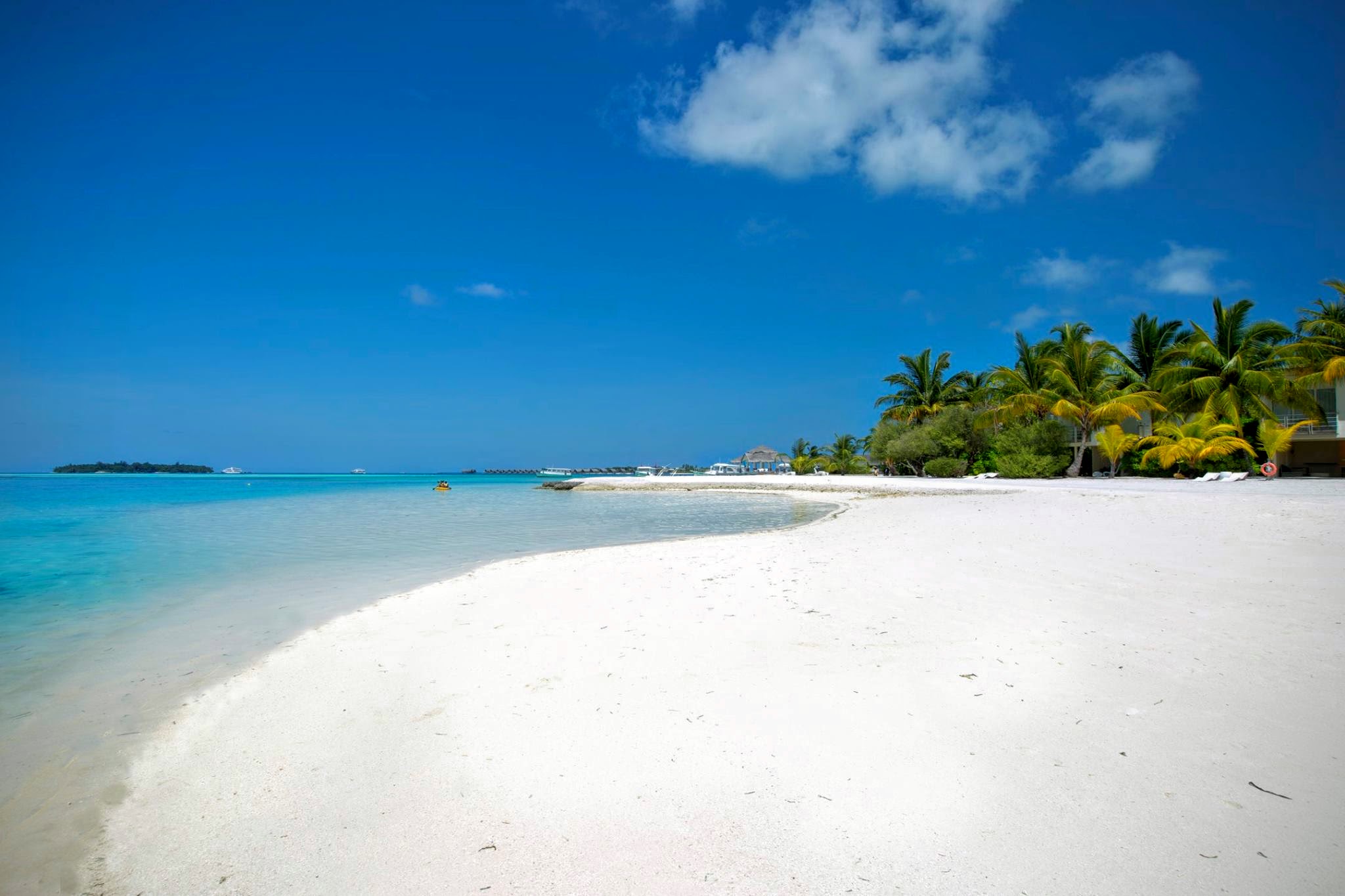 Holiday Inn Resort® Kandooma Maldives