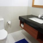 Standard Room Bathroom, Equator Village