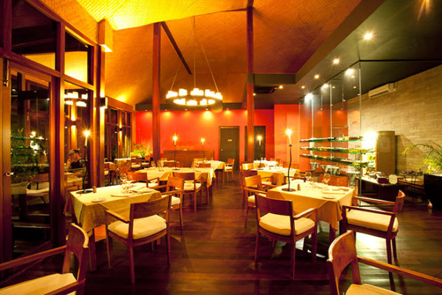 Adaaran Prestige Water Villas - Fine Dining Restaurant - Interior view