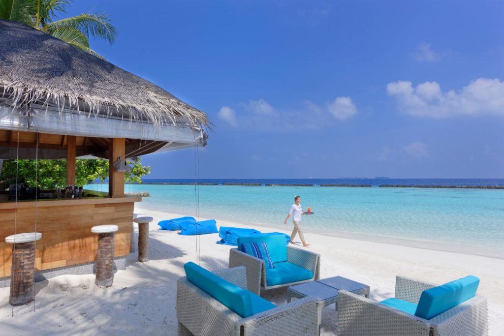 Kurumba Maldives - Facilities - Restaurant - Athiri 3